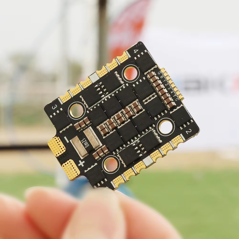 2026 Speedybee F405 Mini BLS 3 - F405 Flight Controller のレビューと価格